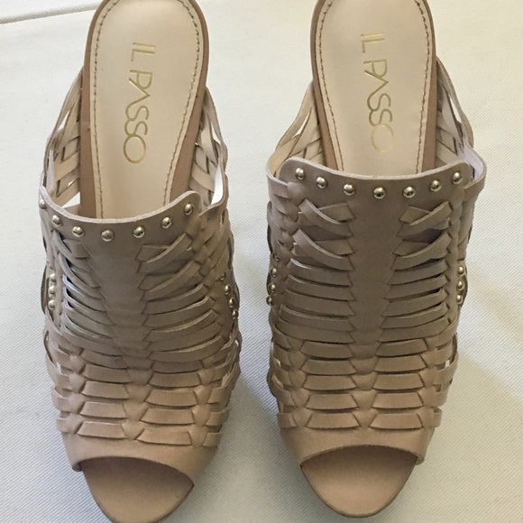 Il Passo Genuine Leather Tan Sandal Made in Brazil - Picture 2 of 5